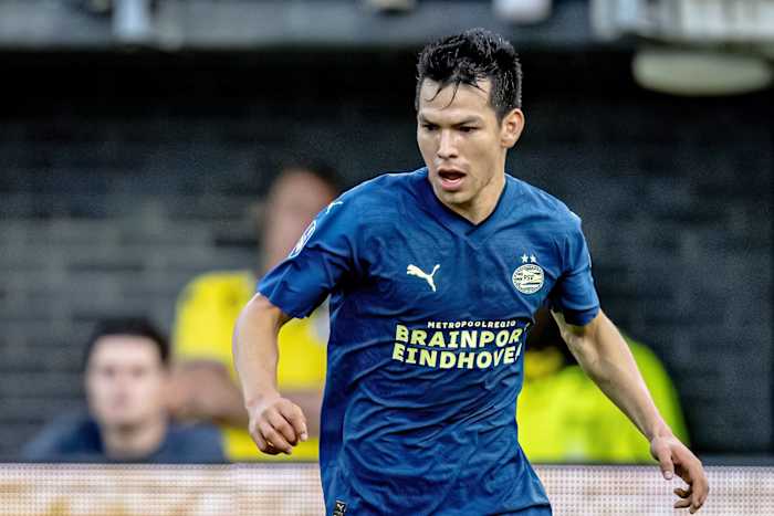 Chucky Lozano con el uniforme del PSV